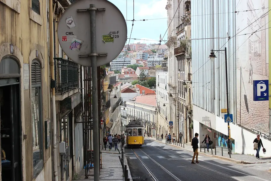 Lisbon Without a Car: When to Rent and When to Skip