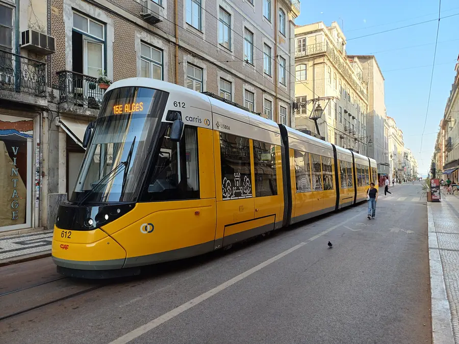 Como se Deslocar em Lisboa: Elétricos, Metro, Elevadores e Colinas