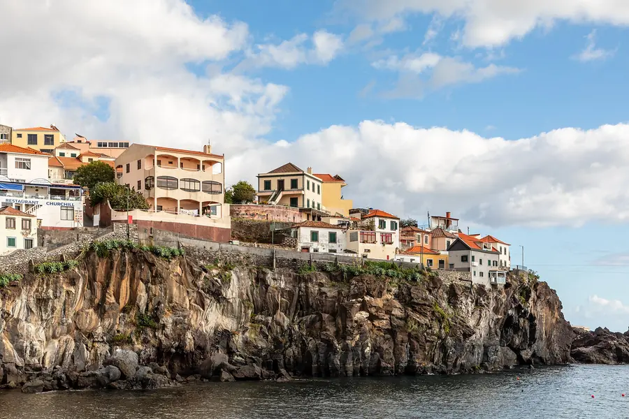 Comer na Ilha da Madeira como um local: onde, quando e como evitar armadilhas