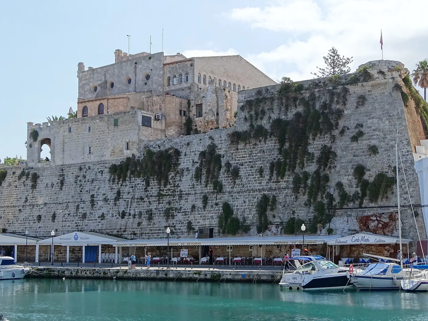 Maó vs Ciutadella : vieilles villes de Minorque et où séjourner