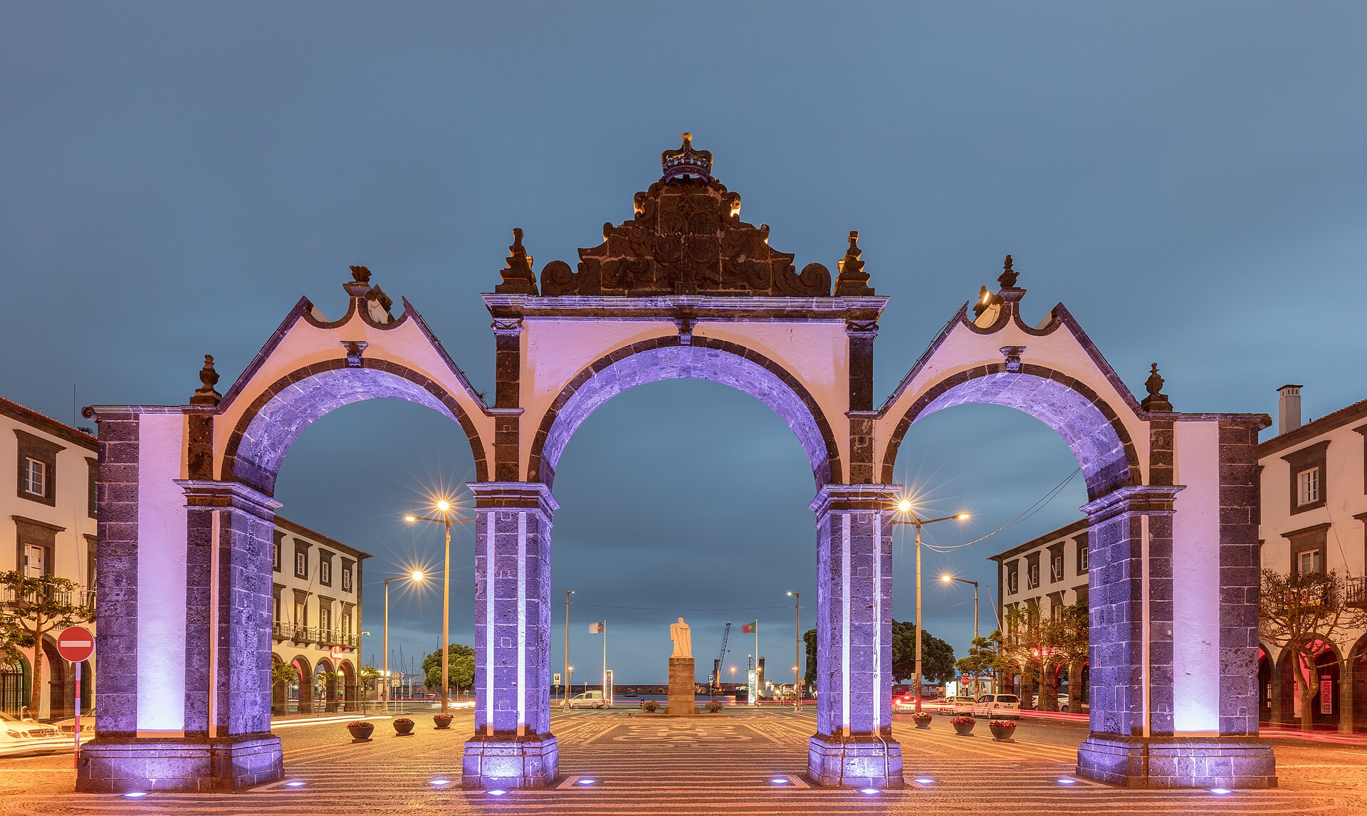 Ponta Delgada Cruise Stop: 6-8 Hours on São Miguel